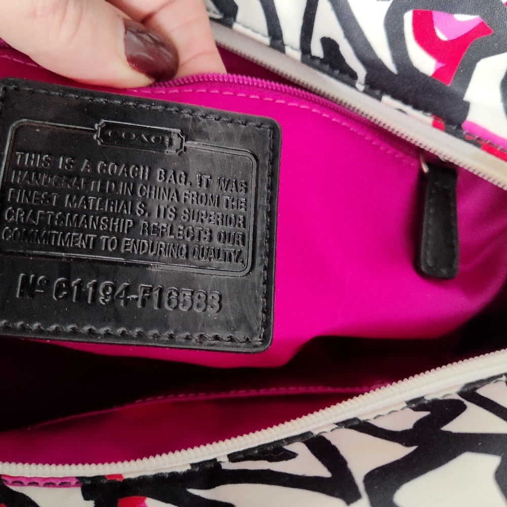 Coach Poppy Black and Pink Floral Tote And Wristle Bag Set. No Crossbody Strap - Picture 12 of 13